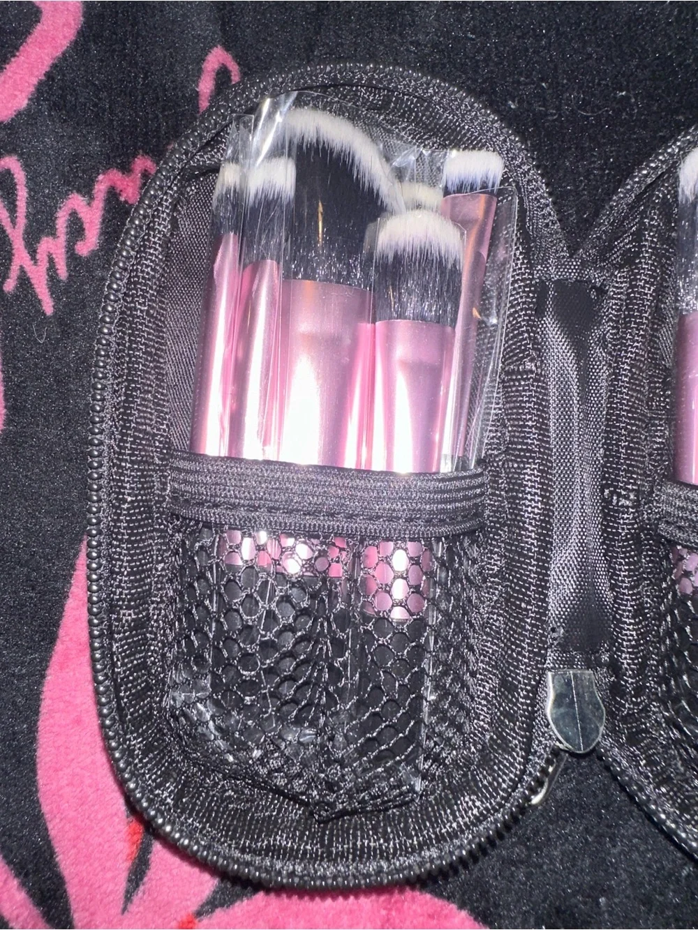 12-Piece Pink Professional Makeup Brush Set with Synthetic Bristles